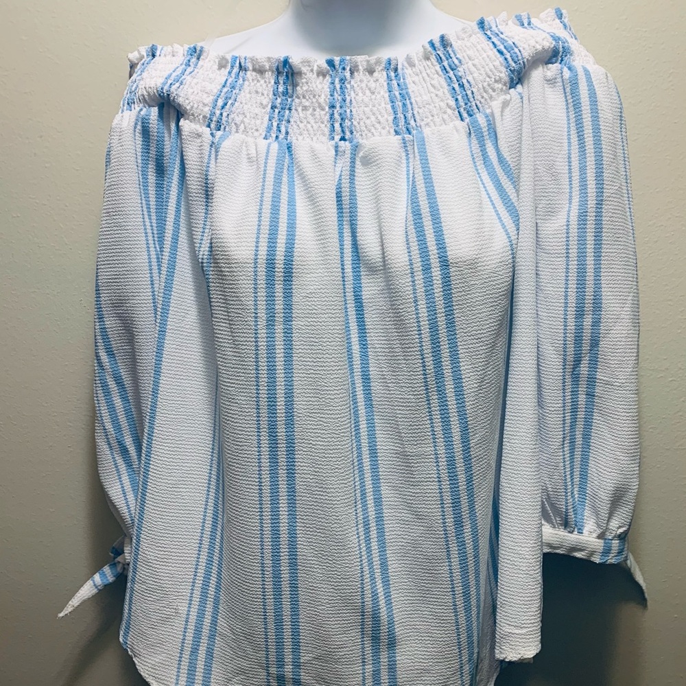Rue 21 cute off the shoulder blouse NWT